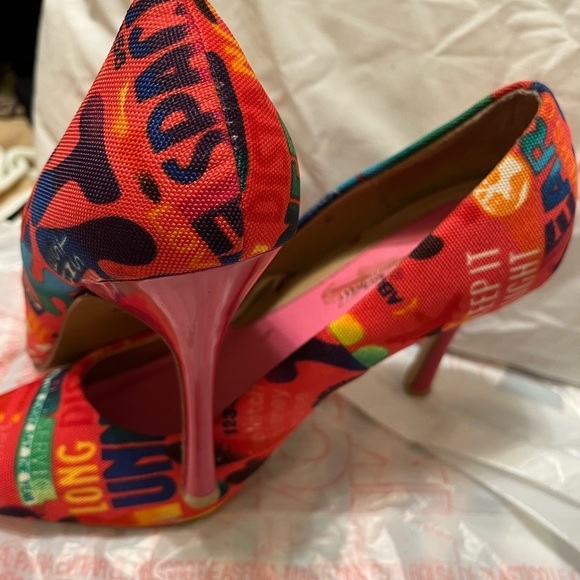 Multi- colored Pump - Picture 3 of 7